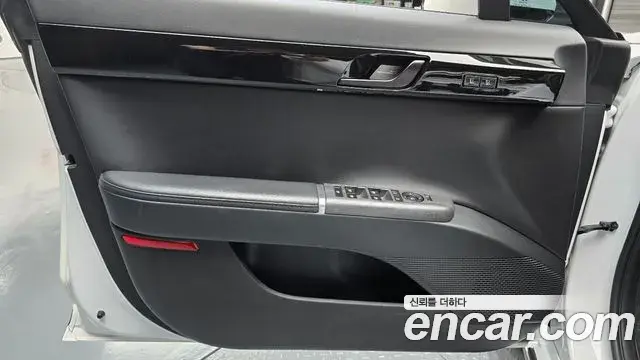 Hyundai Grandeur Hybrid 2024 — Photo 14/36
