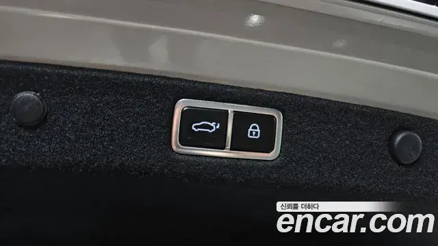 Hyundai Grandeur Hybrid 2024 — Photo 12/36