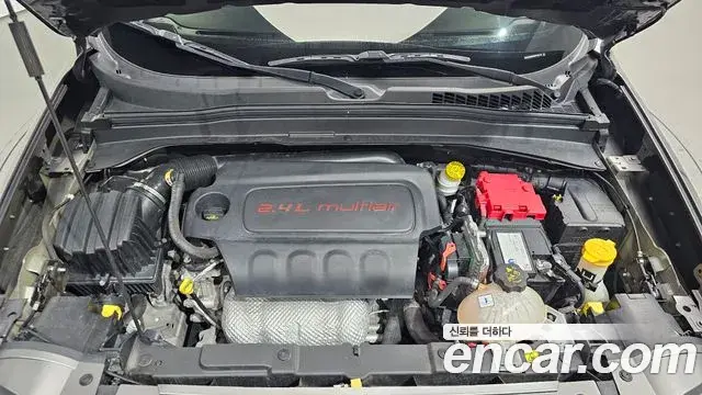 Jeep Renegade 2021 — Şəkil 19/20