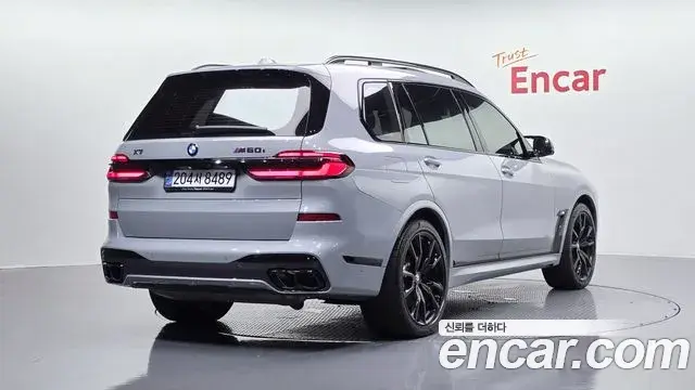 BMW X7 2024 — ფოტო 15/33