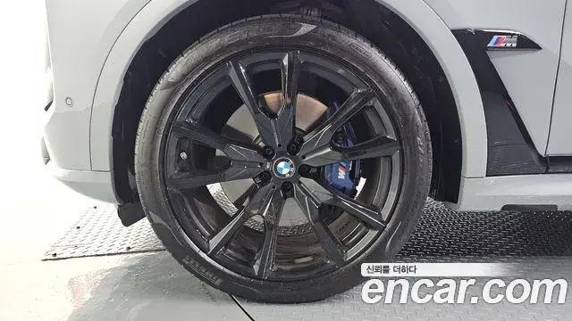BMW X7 2024 — ფოტო 9/33