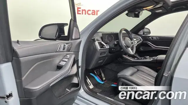 BMW X7 2024 — ფოტო 26/33