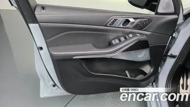 BMW X7 2024 — ფოტო 11/33