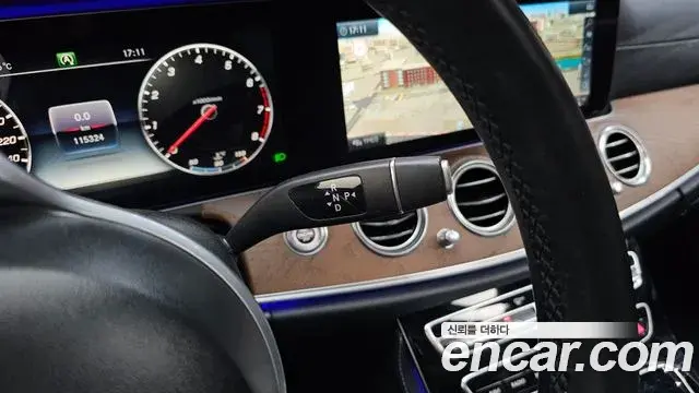 Mercedes-Benz E-Class 2019 — Şəkil 8/39