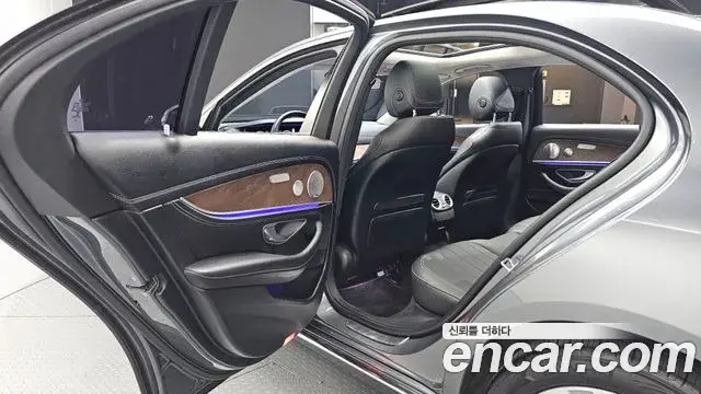 Mercedes-Benz E-Class 2019 — Şəkil 1/39