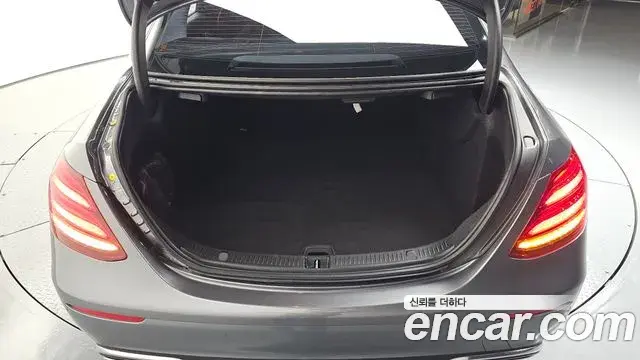 Mercedes-Benz E-Class 2019 — Şəkil 4/39