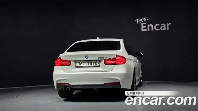 BMW 3 Series 2018 — ფოტო 20/29