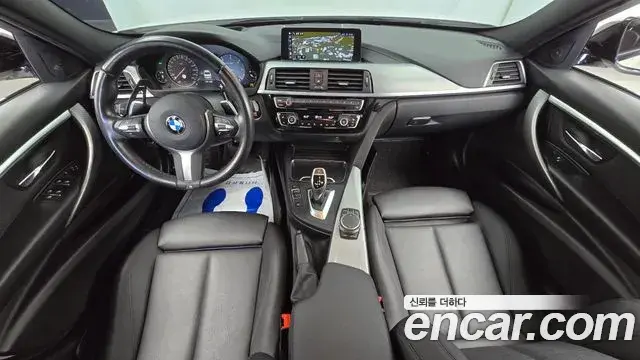 BMW 3 Series 2018 — ფოტო 22/29