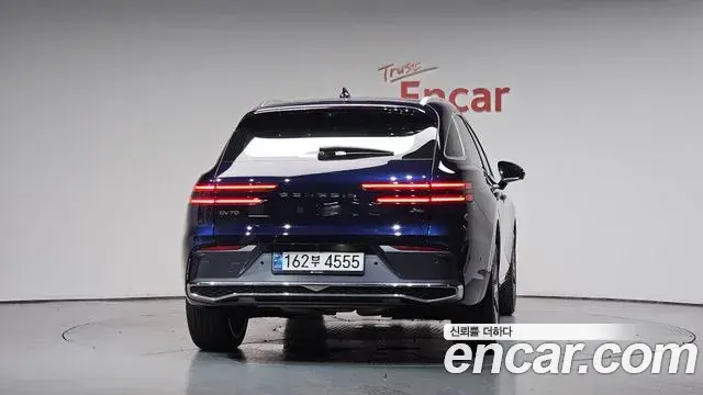 Genesis GV70 2024 — ფოტო 15/34