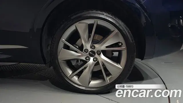 Genesis GV70 2024 — ფოტო 12/34