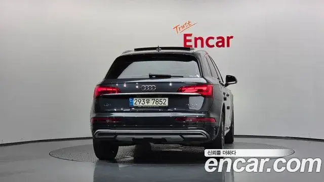 Audi Q5 2021 — Фото 3/20