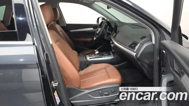 Audi Q5 2021 — Photo 10/35