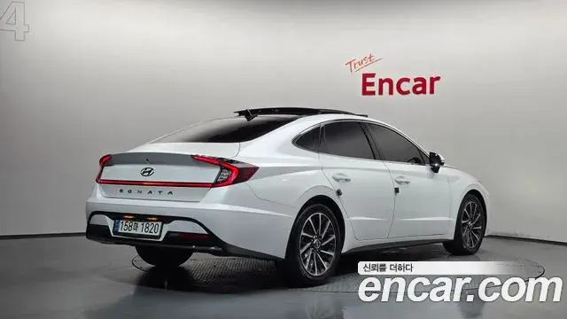 Hyundai Sonata Hybrid 2020 — ფოტო 16/35