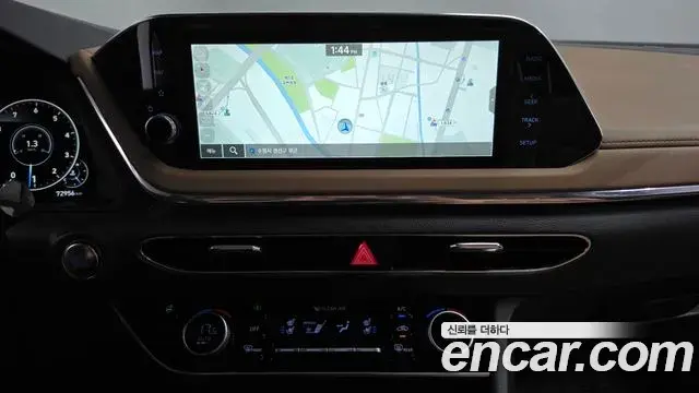 Hyundai Sonata Hybrid 2020 — ფოტო 32/35
