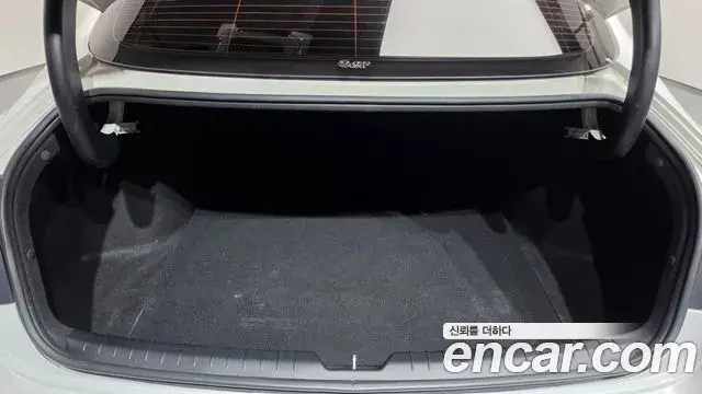 Hyundai Sonata Hybrid 2020 — ფოტო 8/35