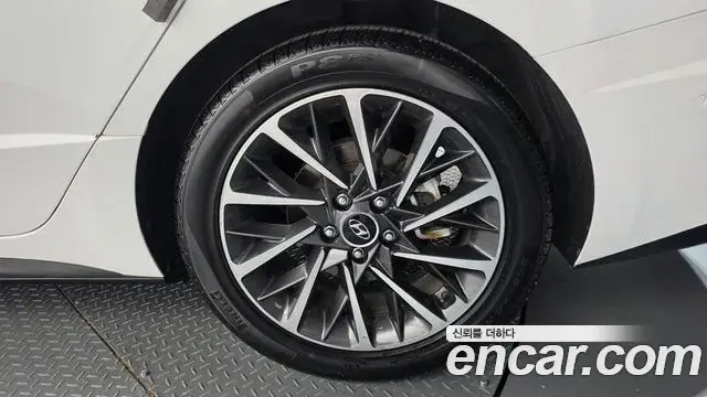 Hyundai Sonata Hybrid 2020 — ფოტო 20/35