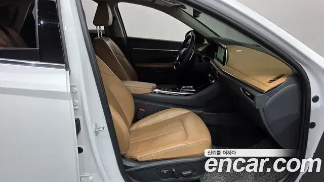 Hyundai Sonata Hybrid 2020 — ფოტო 9/35