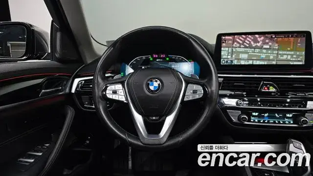 BMW 5 Series 2021 — Фото 13/20