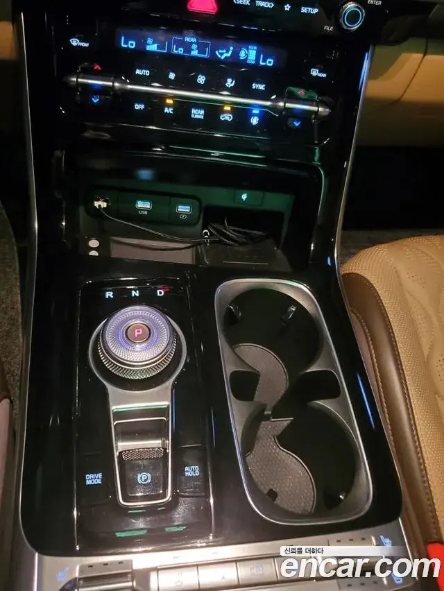 Kia Carnival 2021 — Фото 7/20