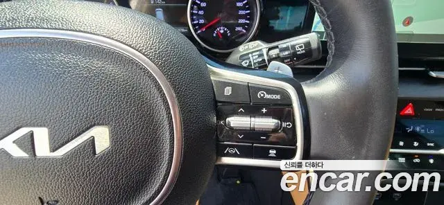 Kia Carnival 2022 — Фото 6/20