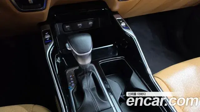 Kia Sorento 2021 — ფოტო 13/20