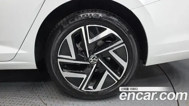 Volkswagen Jetta 2024 — Şəkil 7/30