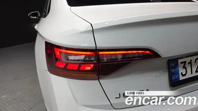 Volkswagen Jetta 2024 — Şəkil 11/30