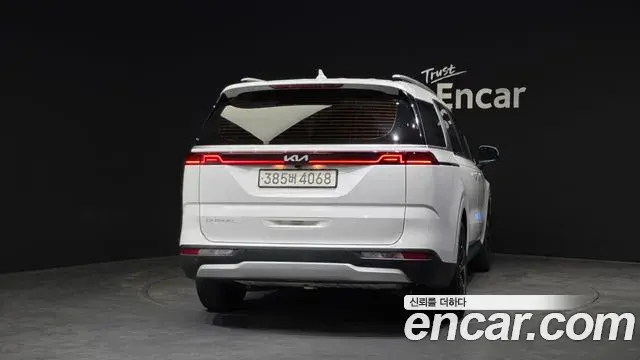 Kia Carnival 2021 — Photo 11/31