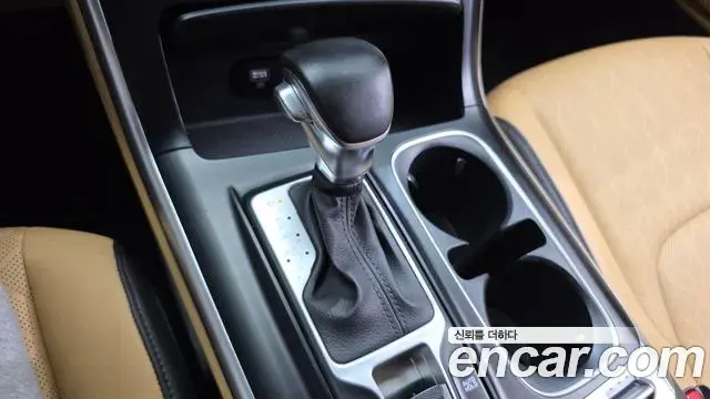 Kia Carnival 2021 — Photo 8/31