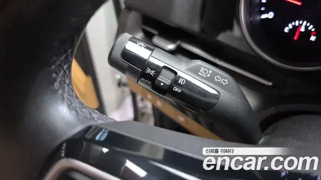 Kia Carnival 2021 — Photo 23/31