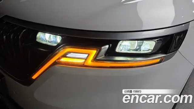 Kia Carnival 2021 — Photo 12/31