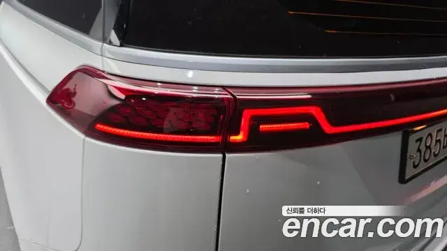 Kia Carnival 2021 — Photo 2/31