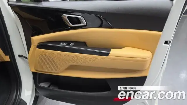 Kia Carnival 2021 — Photo 15/31