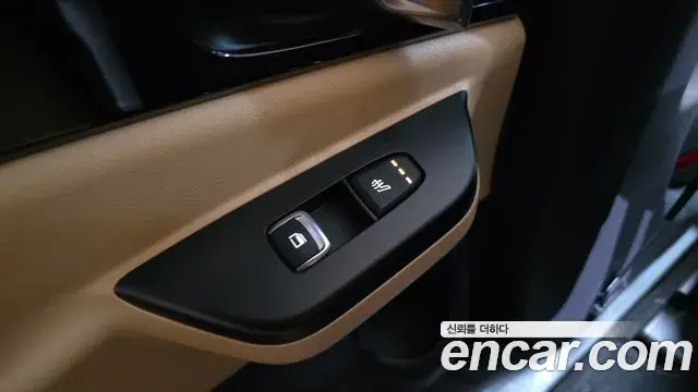 Kia Carnival 2021 — Photo 22/31