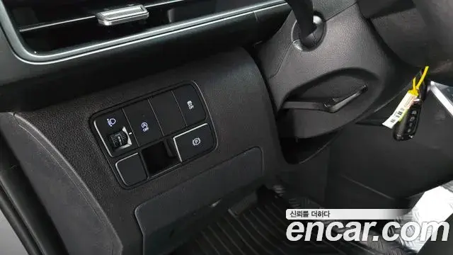 Hyundai Staria 2023 — ფოტო 14/20