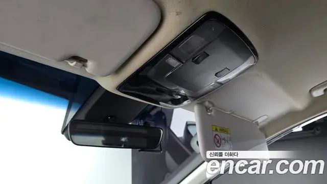 Hyundai Staria 2023 — ფოტო 9/20