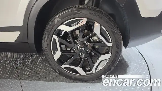 Kia Seltos 2024 — Photo 12/36