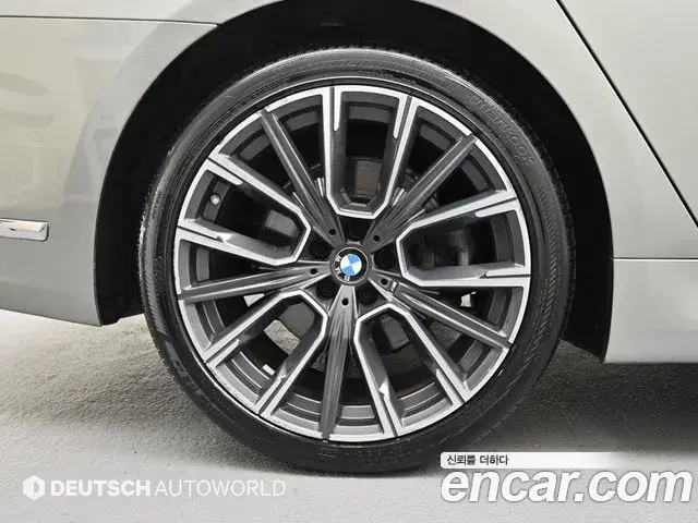 BMW 7 Series 2020 — ფოტო 3/20