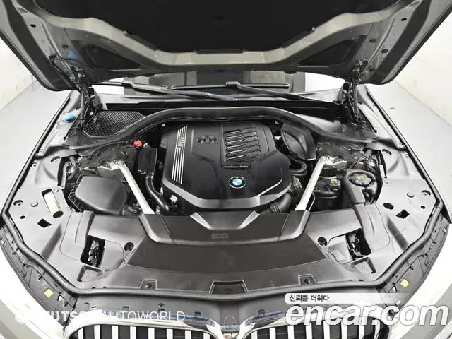 BMW 7 Series 2020 — ფოტო 7/20