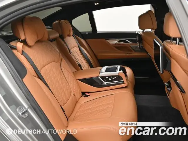 BMW 7 Series 2020 — ფოტო 5/20
