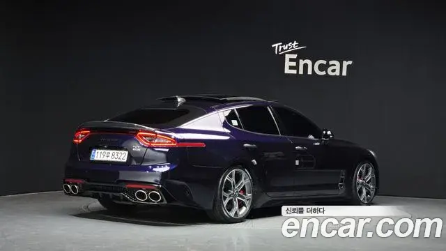 Kia Stinger 2018 — Фото 1/20