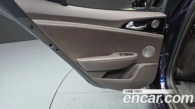 Kia Stinger 2018 — Şəkil 13/35