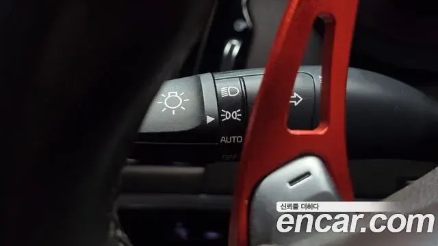 Kia Stinger 2018 — Şəkil 30/35