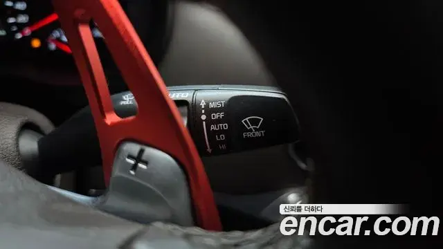 Kia Stinger 2018 — Şəkil 34/35