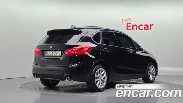BMW 2 Series Active Tourer 2020 — ფოტო 19/20