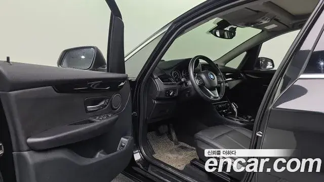 BMW 2 Series Active Tourer 2020 — ფოტო 20/20
