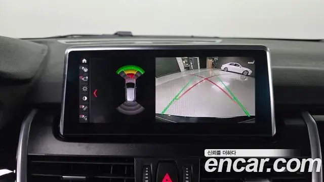 BMW 2 Series Active Tourer 2020 — ფოტო 18/20