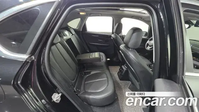 BMW 2 Series Active Tourer 2020 — ფოტო 1/20