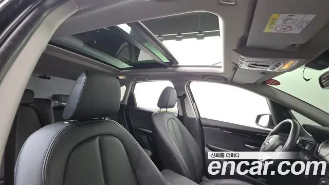 BMW 2 Series Active Tourer 2020 — ფოტო 11/20