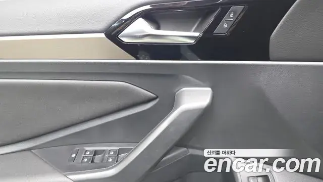 Volkswagen Jetta 2021 — ფოტო 1/31